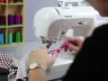 Jak uszyć żabot do bluzki - proste kroki, które ułatwią szycie