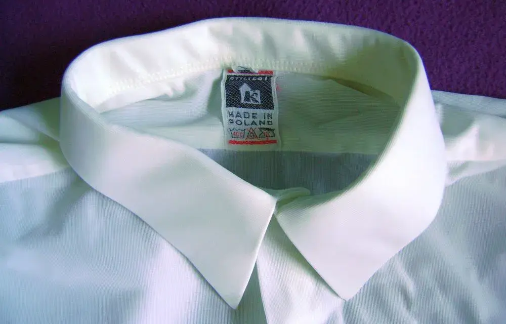 Koszula non iron co to znaczy? Zrozum korzyści i pielęgnację