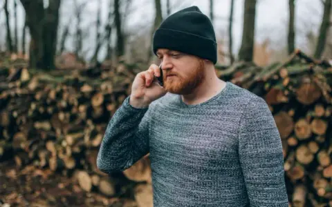 Jakie są modne czapki męskie na sezon jesień-zima, aby nie zmarznąć?
