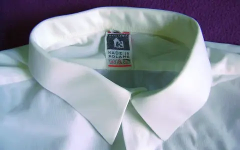 Koszula non iron co to znaczy? Zrozum korzyści i pielęgnację