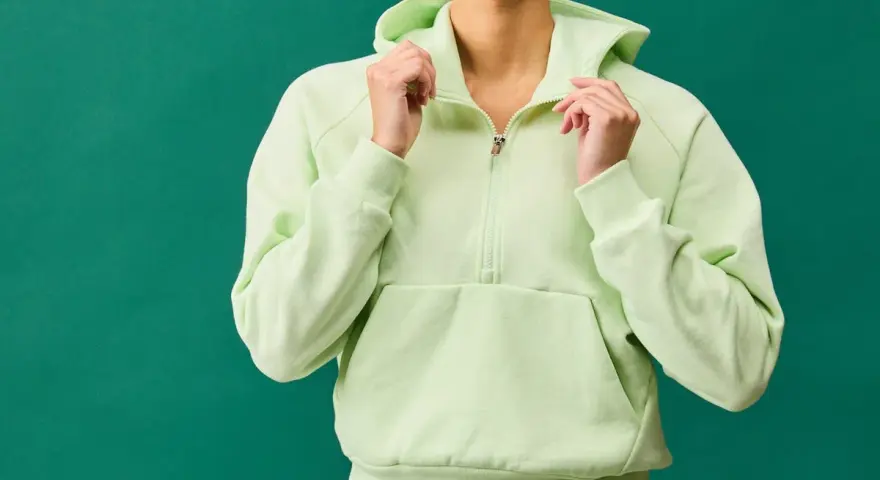 Damskie bluzy treningowe w pastelowym kolorze. Idealne na siłownię i codzienne aktywności.